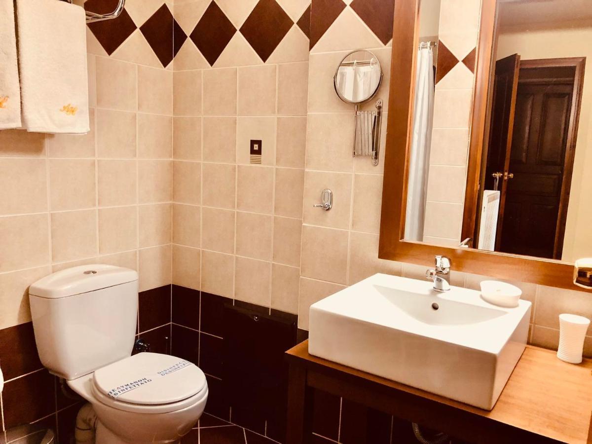 Alpen House Hotel & Suites أراخوفا المظهر الخارجي الصورة