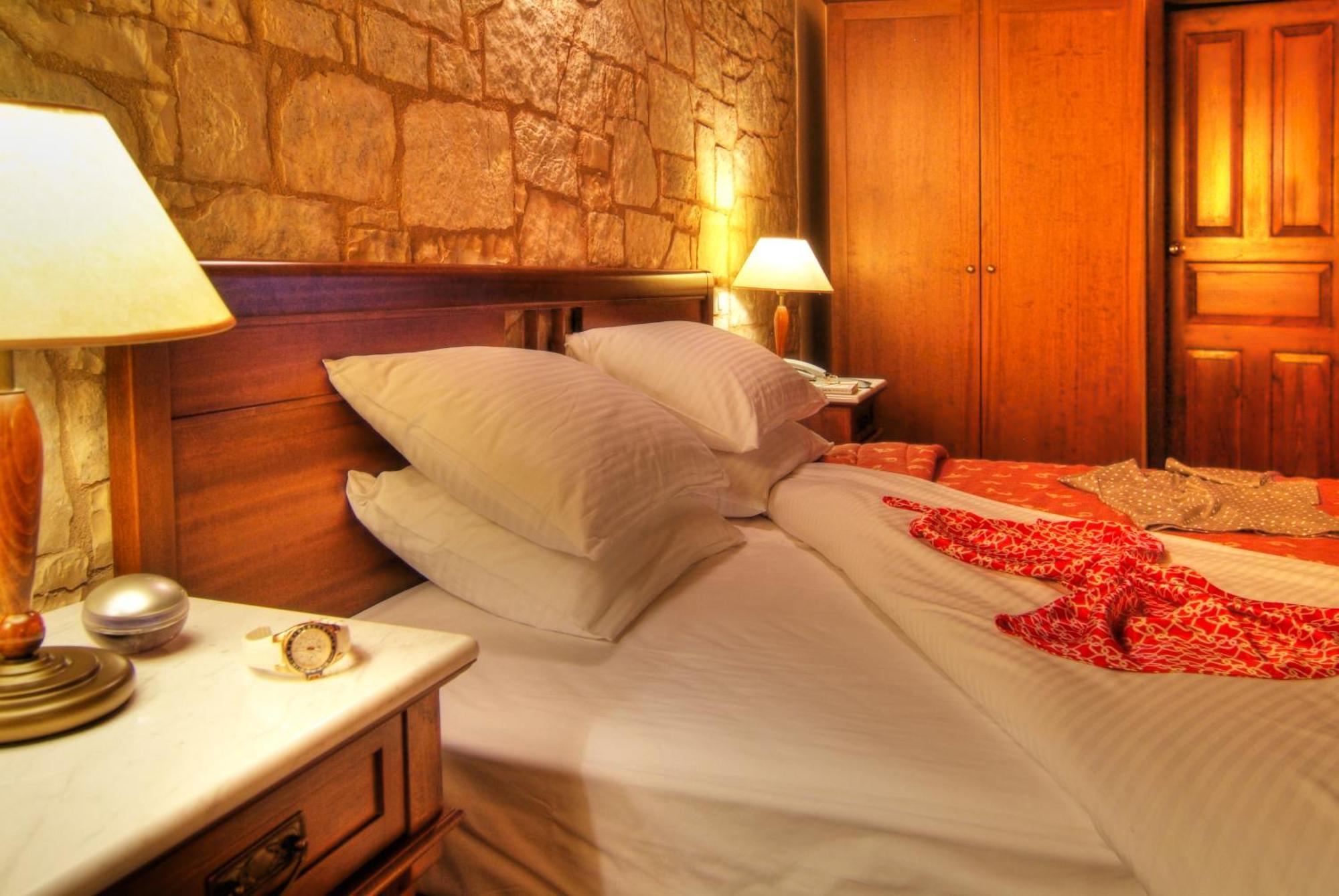 Alpen House Hotel & Suites أراخوفا المظهر الخارجي الصورة